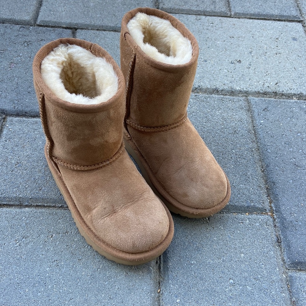 Toddler Uggs size 11